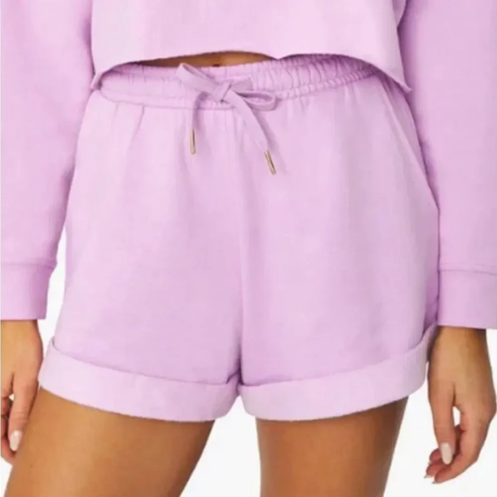 NWT WeWoreWhat High-Rise Pull On Sweat Shorts in Lilac Size Small